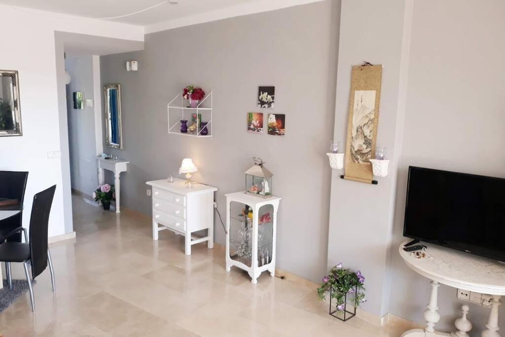 Beautiful Apartment In Duquesa Suites And Gardens Castillo de Sabinillas Dış mekan fotoğraf