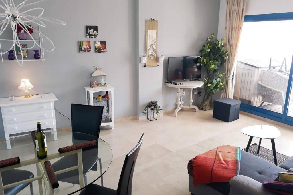 Beautiful Apartment In Duquesa Suites And Gardens Castillo de Sabinillas Dış mekan fotoğraf