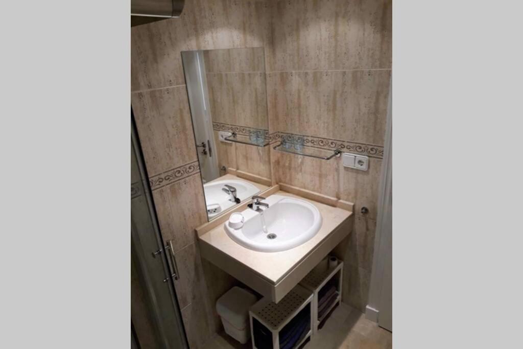 Beautiful Apartment In Duquesa Suites And Gardens Castillo de Sabinillas Dış mekan fotoğraf